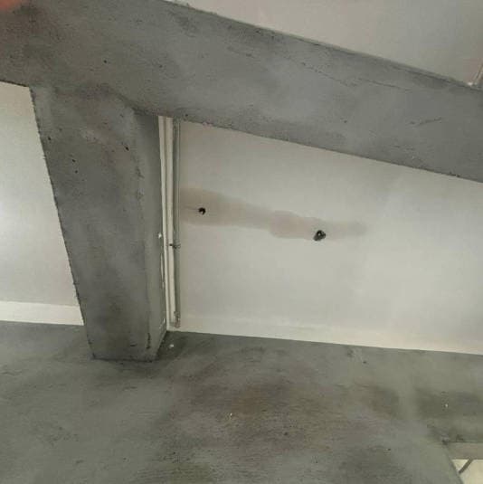 布吉檐沟漏水处理布吉阳台补漏防漏上门诊察渗水点